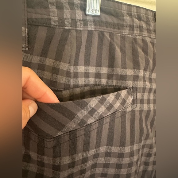 Lululemon Mens Size 36 Black Checked Plaid Golf Short Casual Athletic - Picture 10 of 12